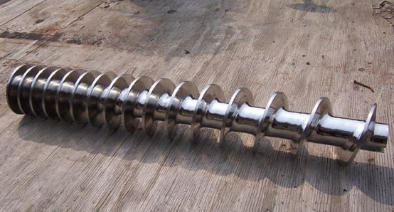 邹军:数控车床用宏程序加工变螺距螺纹的方法的图1